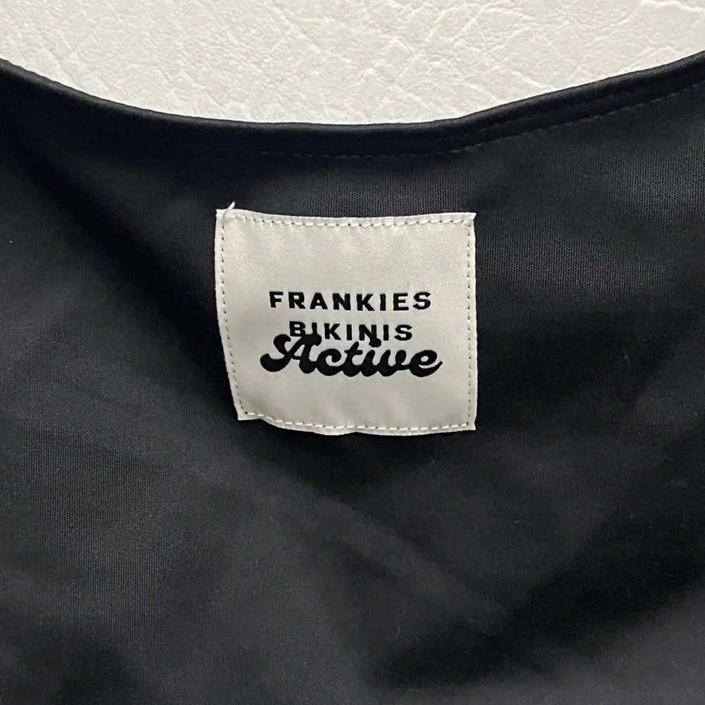 Frankies Bikinis sleek black